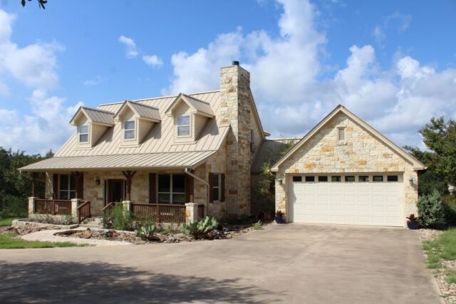 Charming Home on 7.54-Acres at Lake Travis